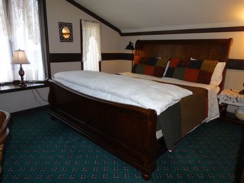 Stone Chalet B&B Inn And Event Center Ann Arbor Bagian luar foto